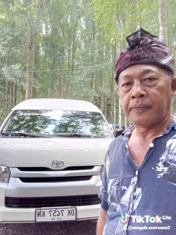 Mr. Oka Bali private driver profile photo